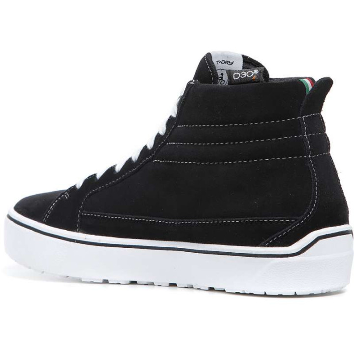 TCX STREET 3 WATERPROOF BLACK/BLANC motorcycle sneakers
