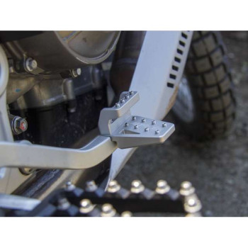 Extension pédale de frein AltRider DualControl Argent Aprilia TUAREG 660 (TU23-1-2532)