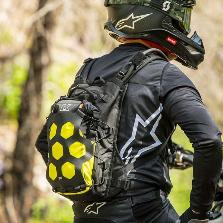 Kriega TRAIL 9 Multicam Black motorcycle backpack
