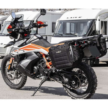 Sacoches latérales BUMOT Xtremada KTM 790/890 ADVENTURE (supports inclus) Sacoches latérales BUMOT Xtremada KTM 790/890 ADVENTURE (supports inclus)