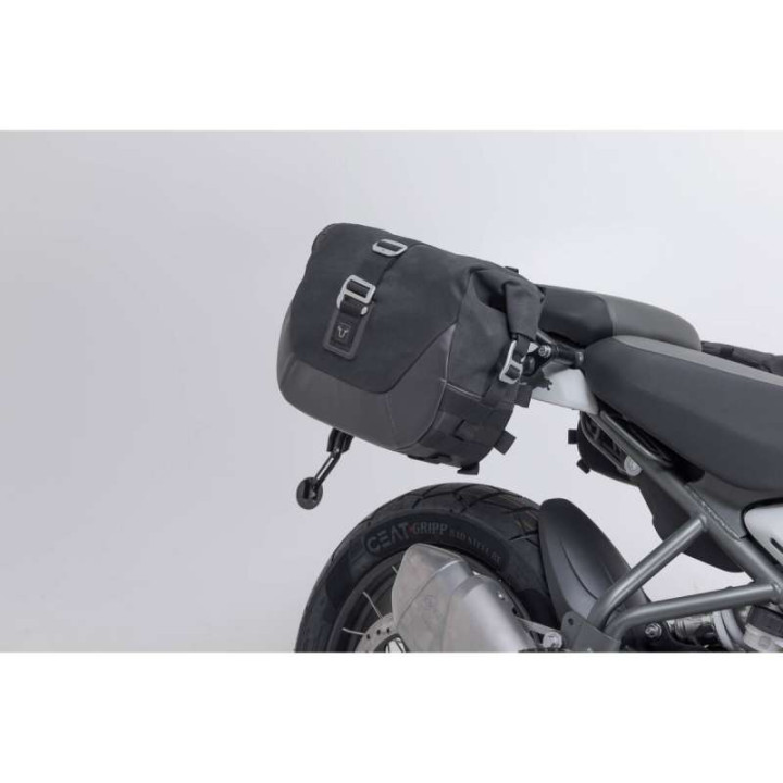 SW-Motech LEGEND GEAR LC1/LC2 panniers + SLC Royal Enfield Himalayan 450 spacers