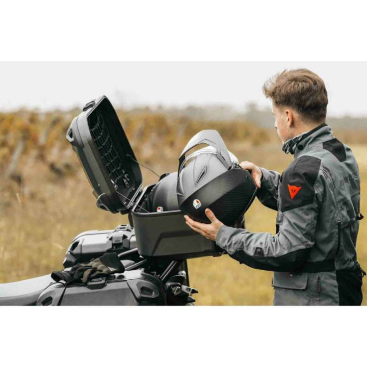 Kit topcase SW-MOTECH DUSC XL (GPT.17.925.66000/B) Moto Guzzi V85 TT 19-23 Kit topcase SW-MOTECH DUSC XL (GPT.17.925.66000/B) Moto Guzzi V85 TT 19-23