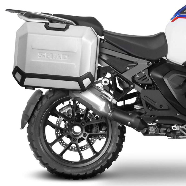 Shad TERRA TR36/TR47 aluminum suitcase kit + 4P brackets (W0RG154P) R1300GS ADVENTURE Shad TERRA TR36/TR47 aluminum suitcase kit + 4P brackets (W0RG154P) R1300GS ADVENTURE